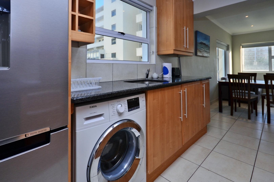 To Let 3 Bedroom Property for Rent in Sea Point Western Cape